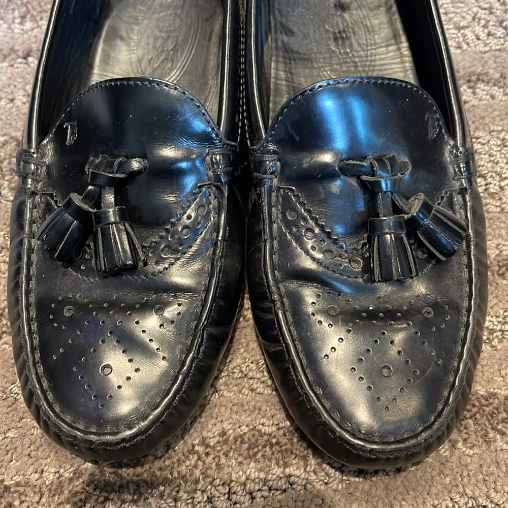 Tods Black Wing Tipped Penny Loafers - Picture 7 of 8